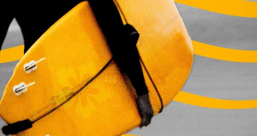 Créations de design d'affiches autour du surf